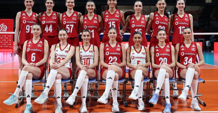 A Milli Kadın Voleybol Takımı Polonya'yı Yendi