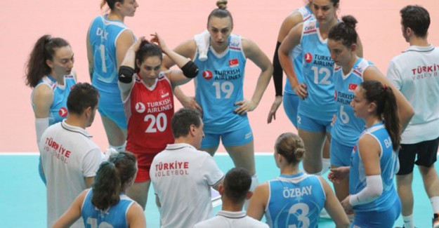  A Milli Kadın Voleybol Takımı'nın İtalya Kampı Sona Erdi