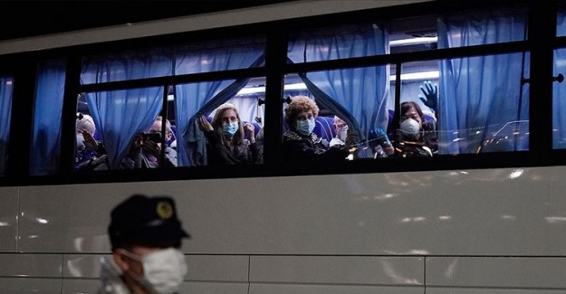 ABD, Japonya'da Karantinadaki Gemide Bulunan Vatandaşlarını Tahliye Etti