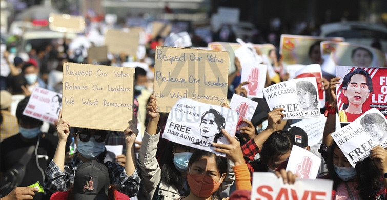 ABD Myanmar'a Yaptırım Uygulamaya Devam Edecek