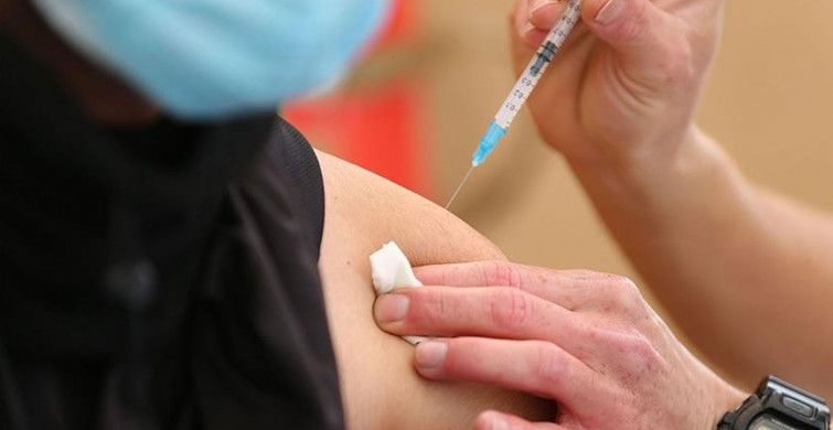 ABD, Pfizer-BionTech Aşısının 3. Dozu İçin Yapılan Başvuruyu Değerlendiriyor
