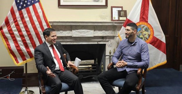 ABD Senatörü FETÖ'cü Enes Kanter ile Görüştü