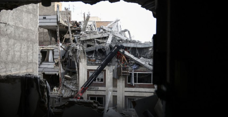 “ABD ve İsrail’in İran Operasyonu 1 Ayda Bölgeyi Krizle Sarsıyor”