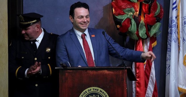 ABD'de Türklerin Yaşadığı Bölgenin Belediye Başkanı Covid-19'a Yakalandı!