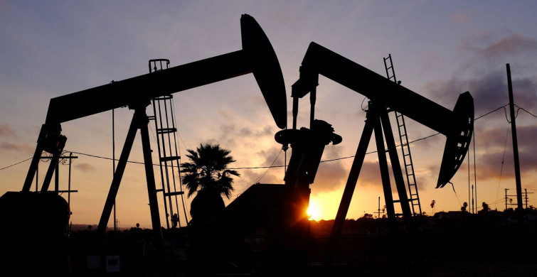 ABD'nin Güvencesi Eriyor: Ham Petrol Stokları Azaldı!