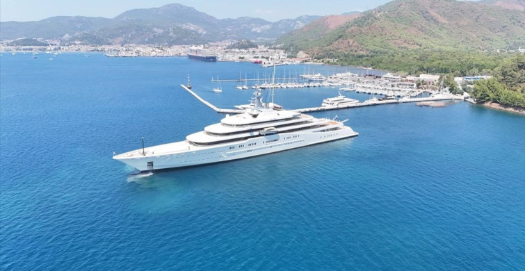 Abramoviç'in Lüks Yatı 'Eclipse', Marmaris'ten Ayrıldı