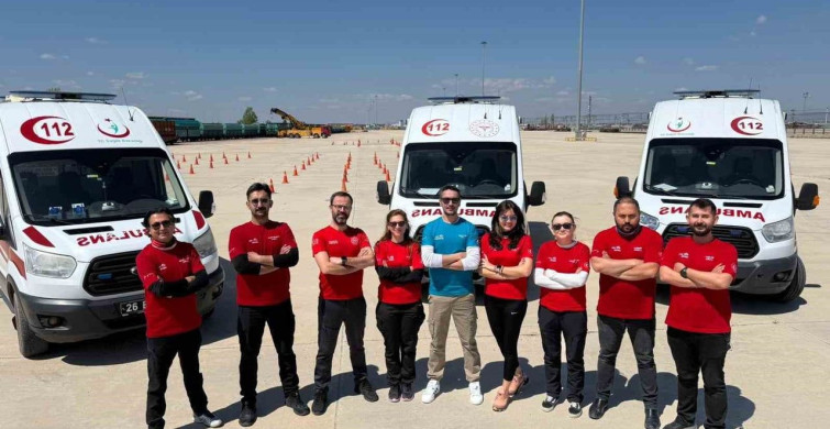 Acil Tıp Teknisyenlerine Sürüş Güvenliği Eğitimi Verildi