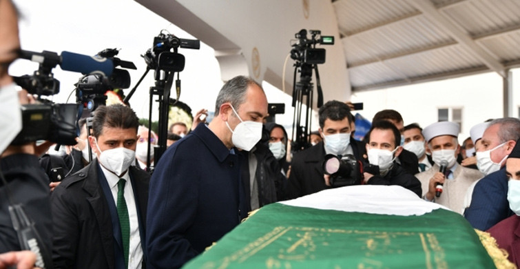 Adalet Bakanı Abdulhamit Gül'ün Annesi Toprağa Verildi