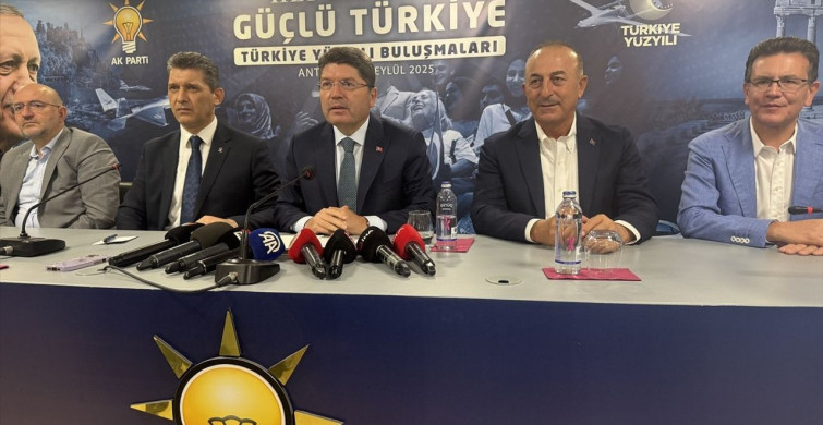 Adalet Bakanı Tunç, Antalya'da AK Partililerle Buluştu