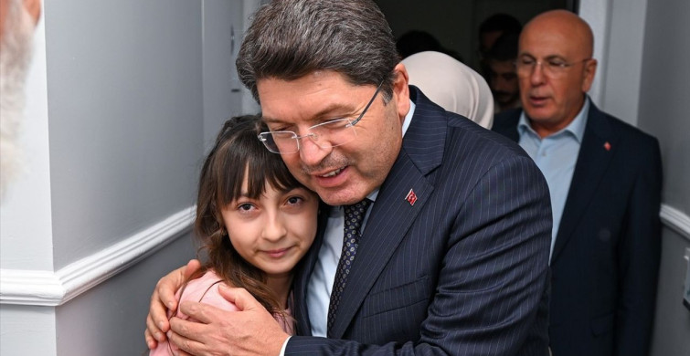 Adalet Bakanı Tunç, Şehit Astsubay Göçkün'ün Ailesini Ziyaret Etti