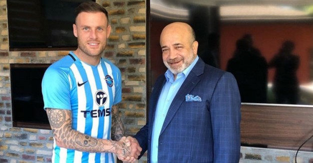 Adana Demirspor, İrlandalı Forvet Anthony Stokes'i Transfer Etti