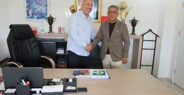 Adana Demirspor'a yerel basından 100 bin liralık destek