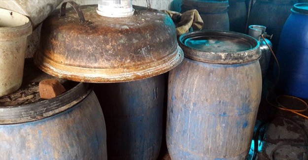 Adana'da 2 Bin 310 Litre Sahte İçki Ele Geçirildi