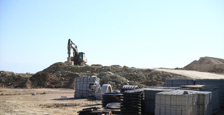 Adana'da 8 Bin Kişiye İstihdam Sağlayacak Tarıma Dayalı Sanayi Projeleri