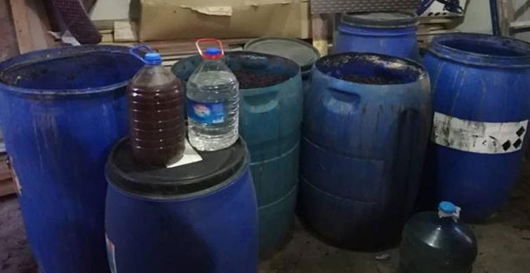 Adana'da Belirlenen Adreste 330 Litre Sahte İçki Yakalandı