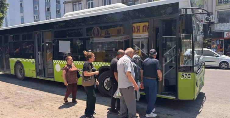 Adana'da bunaltan sıcaklarda dolmuş çilesi