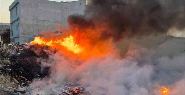 Adana'da Çöplük Yangını Kontrol Altına Alındı