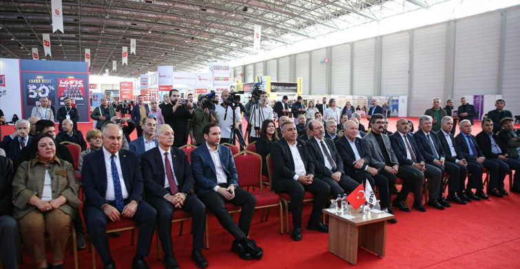 Adana'da Çukurova 18. Kitap Fuarı Başladı