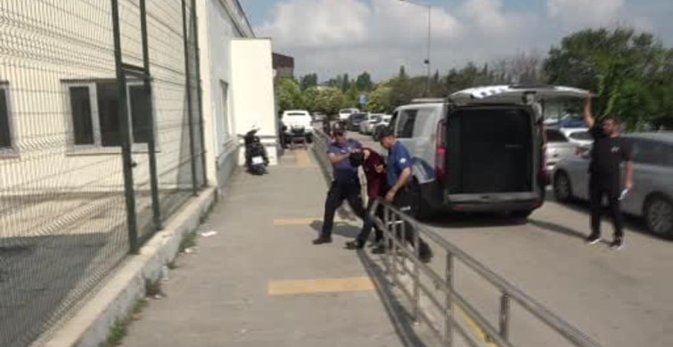 Adana'da Dolmuş Kazası: 7 Yaralı, Sürücü Kaçtı