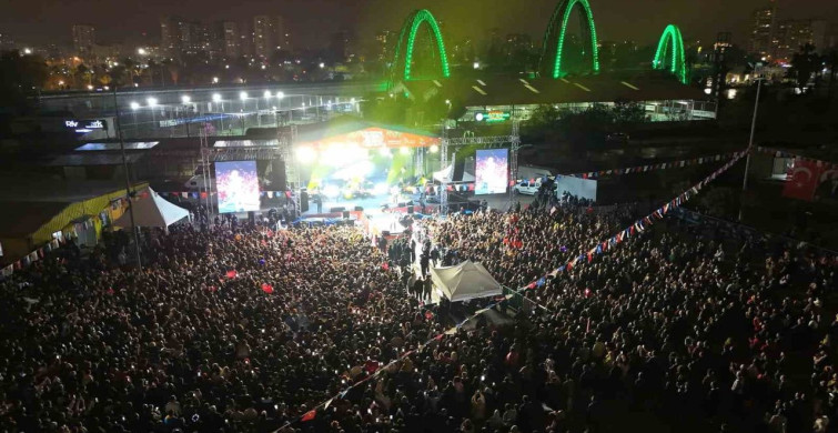 Adana'da Haluk Levent Konseri: Yağmur ve Coşku Bir Arada