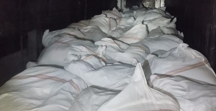 Adana'da Kaçak Tütün Operasyonu: 10 Ton Ele Geçirildi