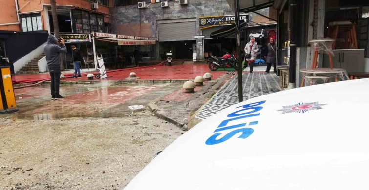 Adana'da Kanlı Saldırı: İş Yerinde Silahlı Saldırıya Uğrayan Çalışan Ağır Yaralandı
