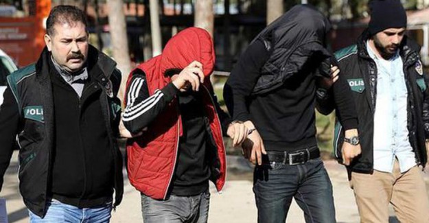 Adana'da Kendini MİT’çi Ve Komutan Olarak Tanıtan Dolandırıcılar Tutuklandı