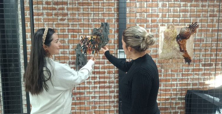 Adana'da 'Kimliğin Öteki Hali' Sergisi Açıldı