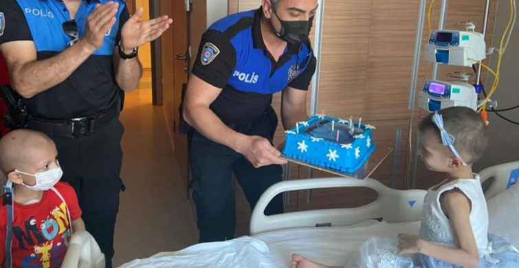 Adana'da Polisler Lösemi Hastası Miray'a Sürpriz Yaptı