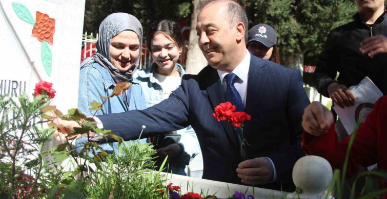 Adana'da Şehit Polisler İçin Anma Töreni Düzenlendi