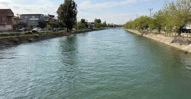 Adana'da Sulama Kanalına Düşen Çocuk Kurtarıldı