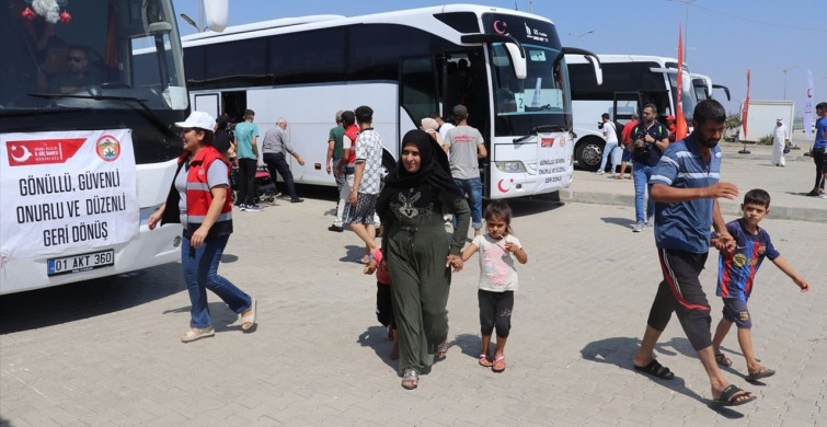 Adana'da Suriyeli Göçmenlerin Gönüllü Dönüşleri Devam Ediyor