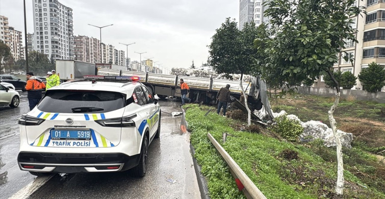 Adana'da Tır Devrildi: Olay ve Sonrası