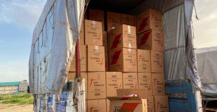Adana’da Tonlarca Kaçak Makaron Ve Kaçak Tütün Yakalandı