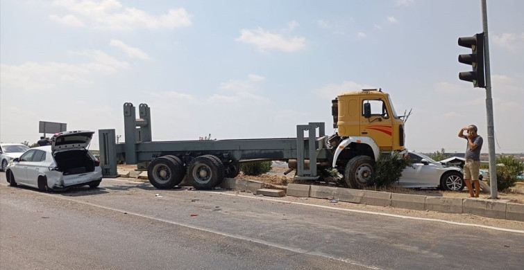 Adana'da Trafik Kazası: 3 Yaralı