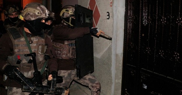 Adana’da Uyuşturucu Tacirlerine Şafak Operasyonu!