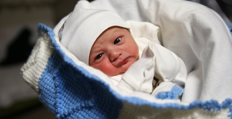 Adana'da Yılın İlk Bebeği Poyraz Dünyaya Geldi