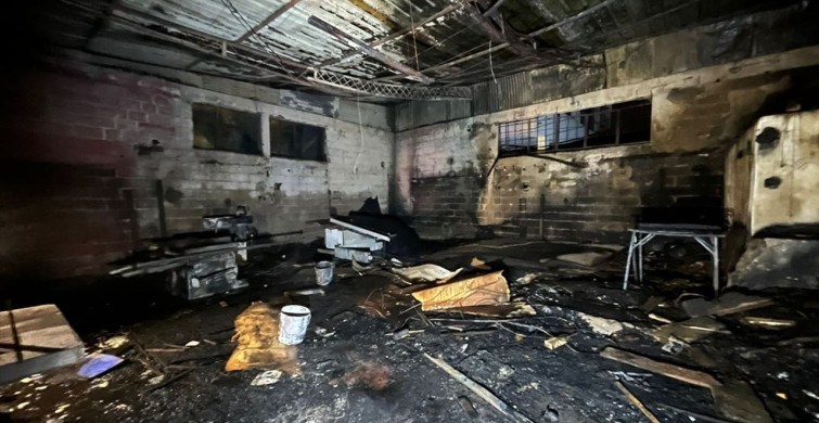 Adana'daki Mobilya Atölyesinde Yangın: Hasar Oluştu