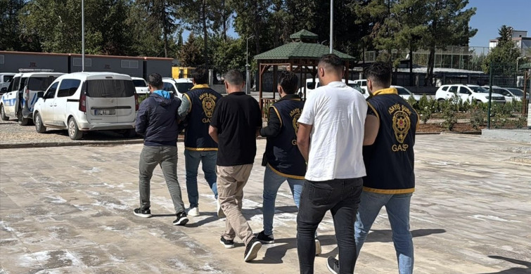 Adıyaman'da Adliye Önünde Silahlı Yakalanma Olayı