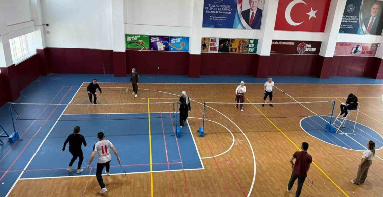 Adıyaman'da Badminton Turnuvası: Dayanışma ve Motivasyon İçin Bir Araya Geldiler