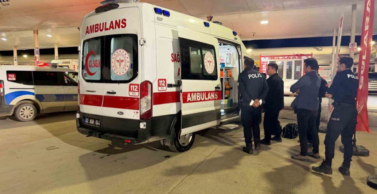 Adıyaman'da Kesici Aletle Kendine Zarar Veren Birey Hastaneye Sevk Edildi