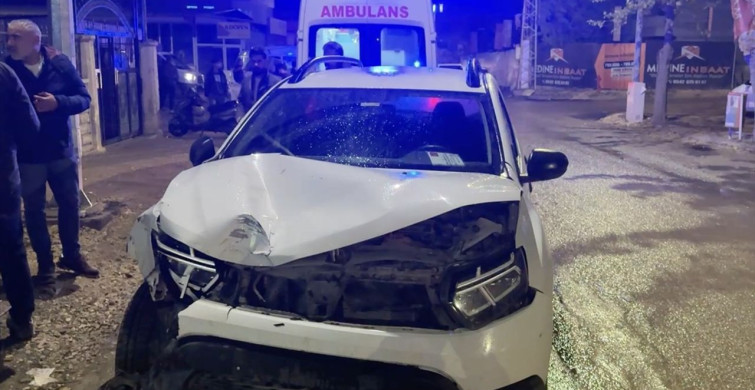 Adıyaman'da Minibüs ile Otomobil Çarpıştı: 3 Yaralı