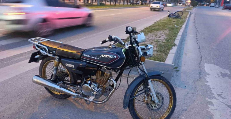 Adıyaman'da Motosiklet ve Bisiklet Çarpıştı: İki Yaralı