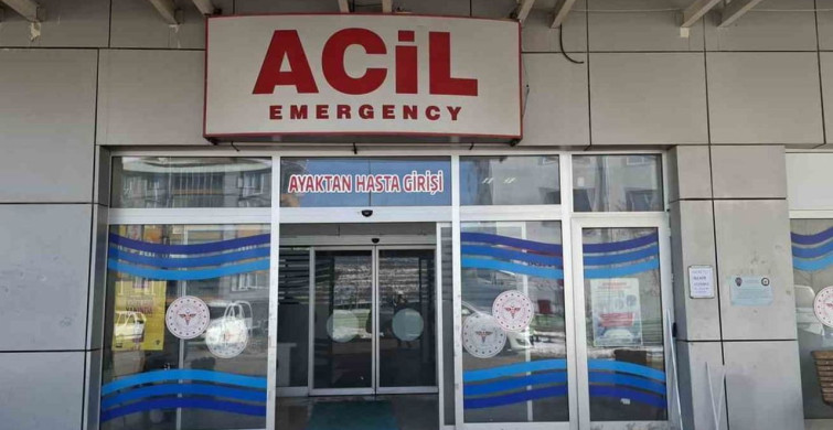 Adıyaman'da Öğrenciler Çağla Tüketiminden Hastaneye Kaldırıldı