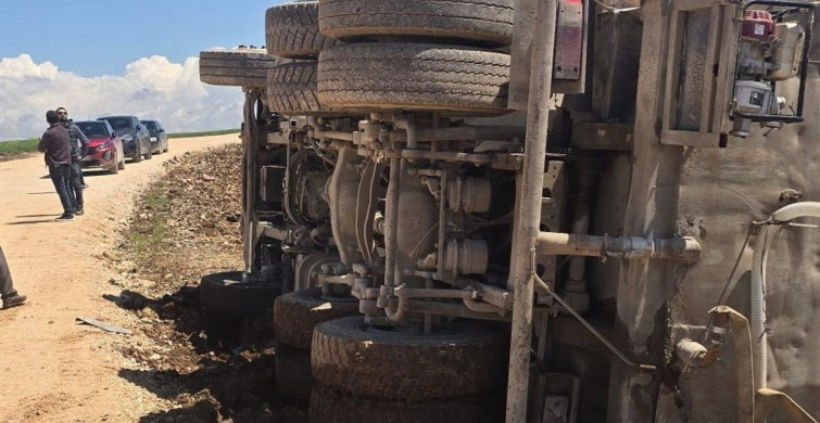 Adıyaman’da Su Tankeri Devrildi