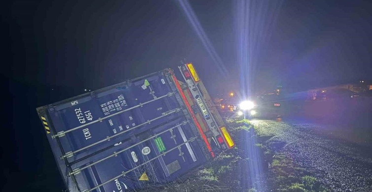 Adıyaman'da Tır Kazası: Sürücü Yaralandı