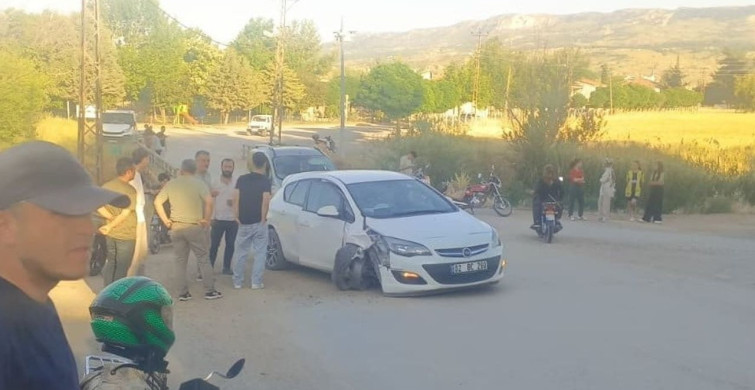 Adıyaman'da trafik kazası: elektrik direğine çarpan otomobilde 5 yaralı