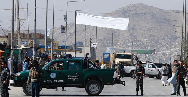 Afganistan Seçimlerinde Feci Saldırı
