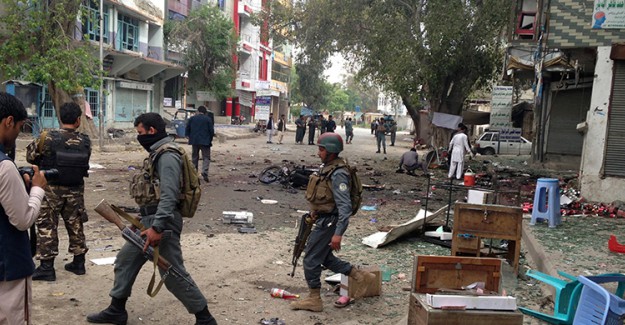 Afganistan'da İntihar Saldırısı