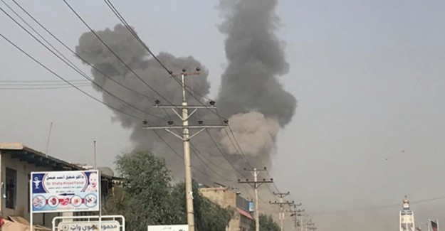 Afganistan'da Polis Merkezine Saldırı